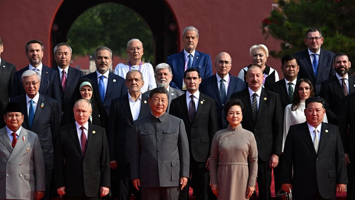 CHINA: Presiden Prabowo Berfoto Sejajar dengan Presiden Putin, Xi Jinping, Kim Jong-un pada Acara Parade Militer China di Lapangan Tiananmen.