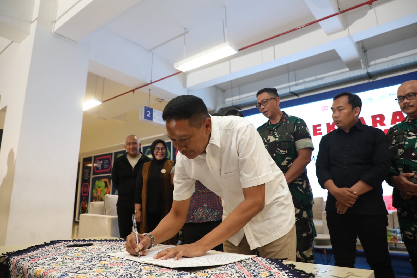 JAGA MALANG: Wali Kota Malang bersama jajaran Forkopimda telah menggelar Deklarasi Damai pada Minggu (31/8) lalu