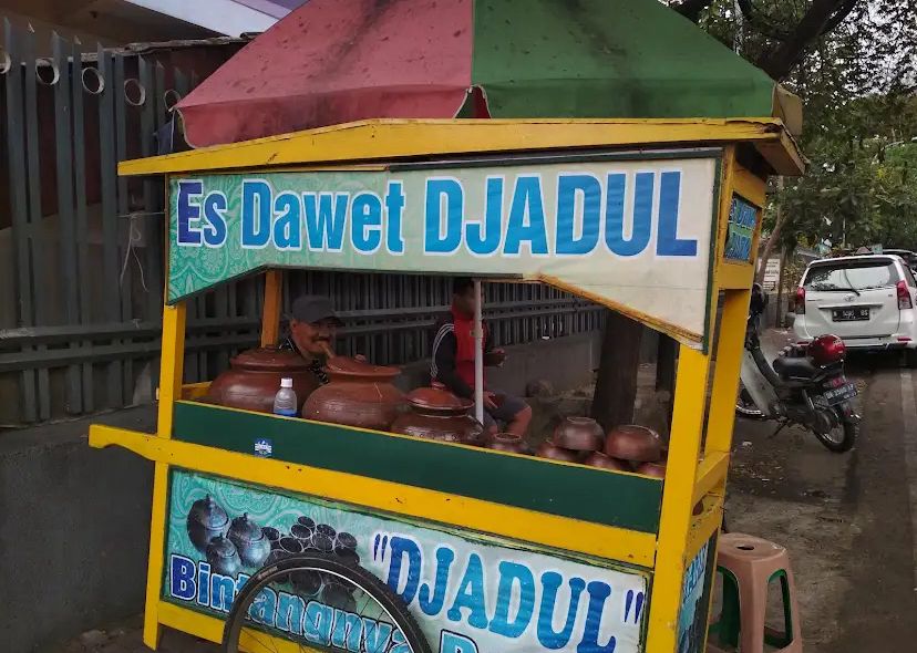 Meski mirip, cendol dan dawet punya perbedaan khas yang sering bikin orang keliru menyebutnya.