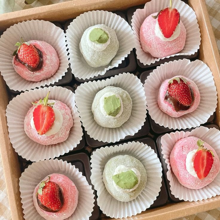 JAJANAN MANIS: Rekomendasi Kue Mochi yang Kenyal dan Lembut