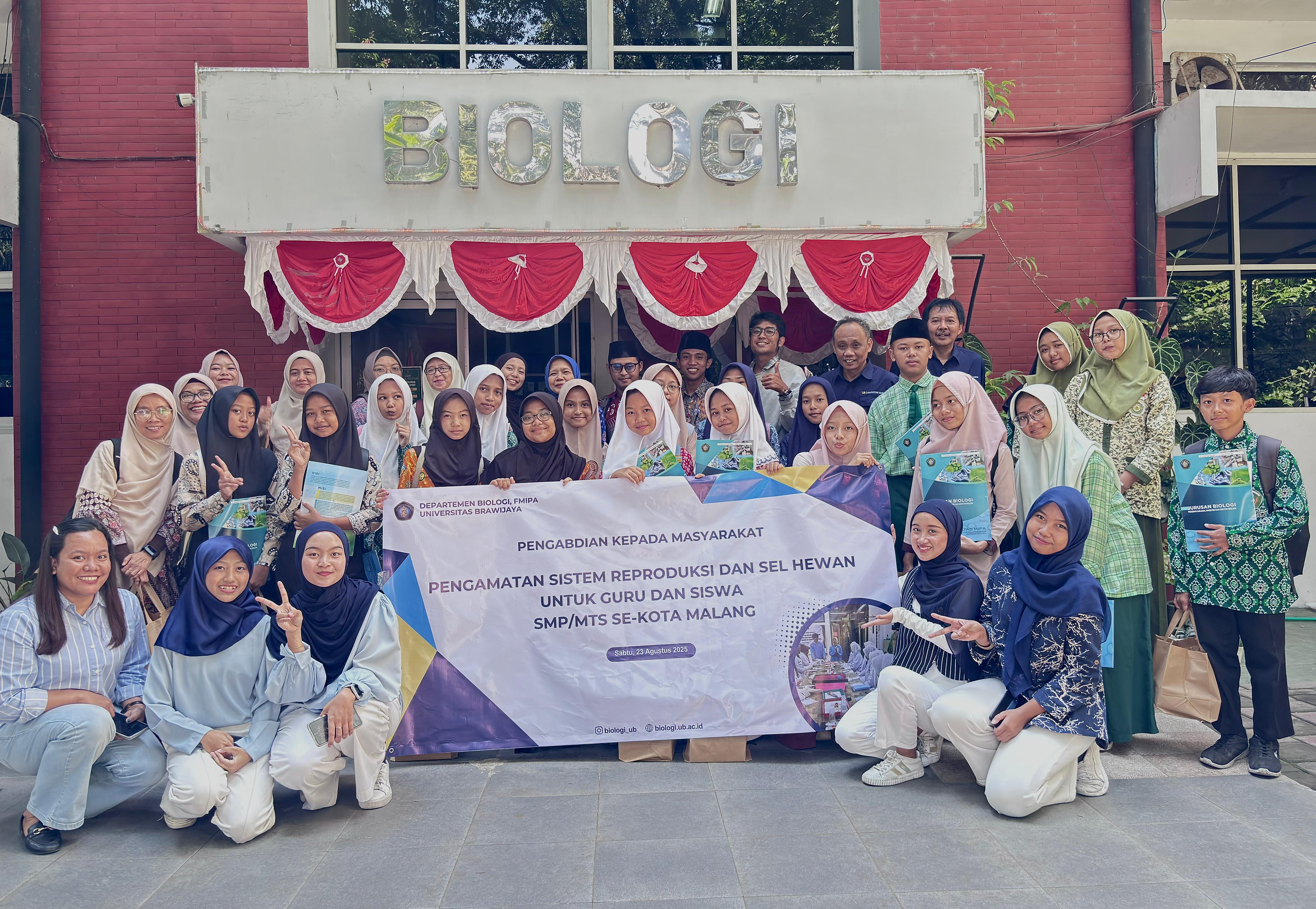 pengamatan sistem reproduksi dan sel hewan.