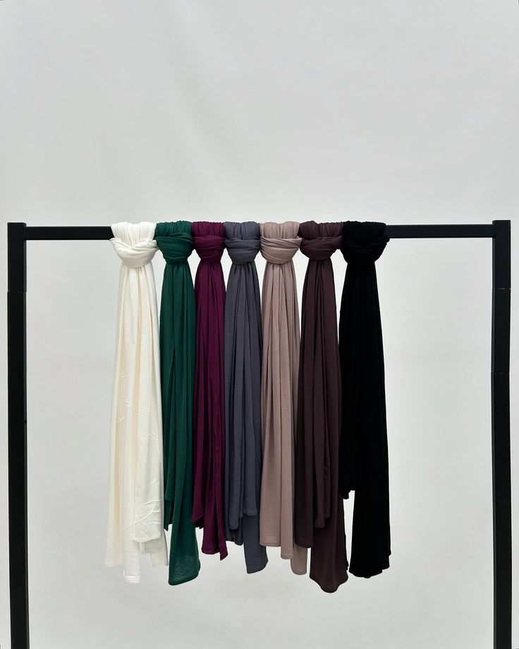 Ilutrasi pashmin kaos