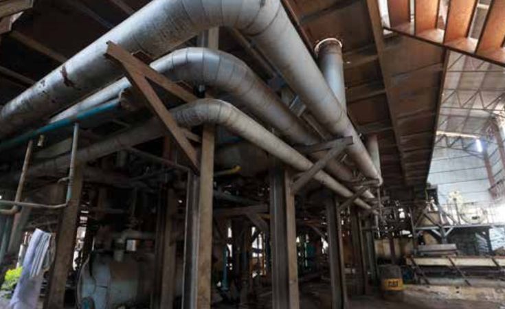 ASET: Gudang dan peralatan PT Kigumas di Desa Ganjaran, Gondanglegi akan dilelang. Uang hasil penjualan aset digunakan untuk membayar utang PT.