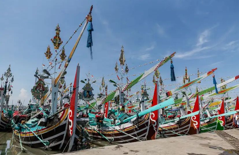 Pelabuhan Muncar Banyuwangi terkenal sebagai surga kuliner laut dan pusat UMKM lokal.