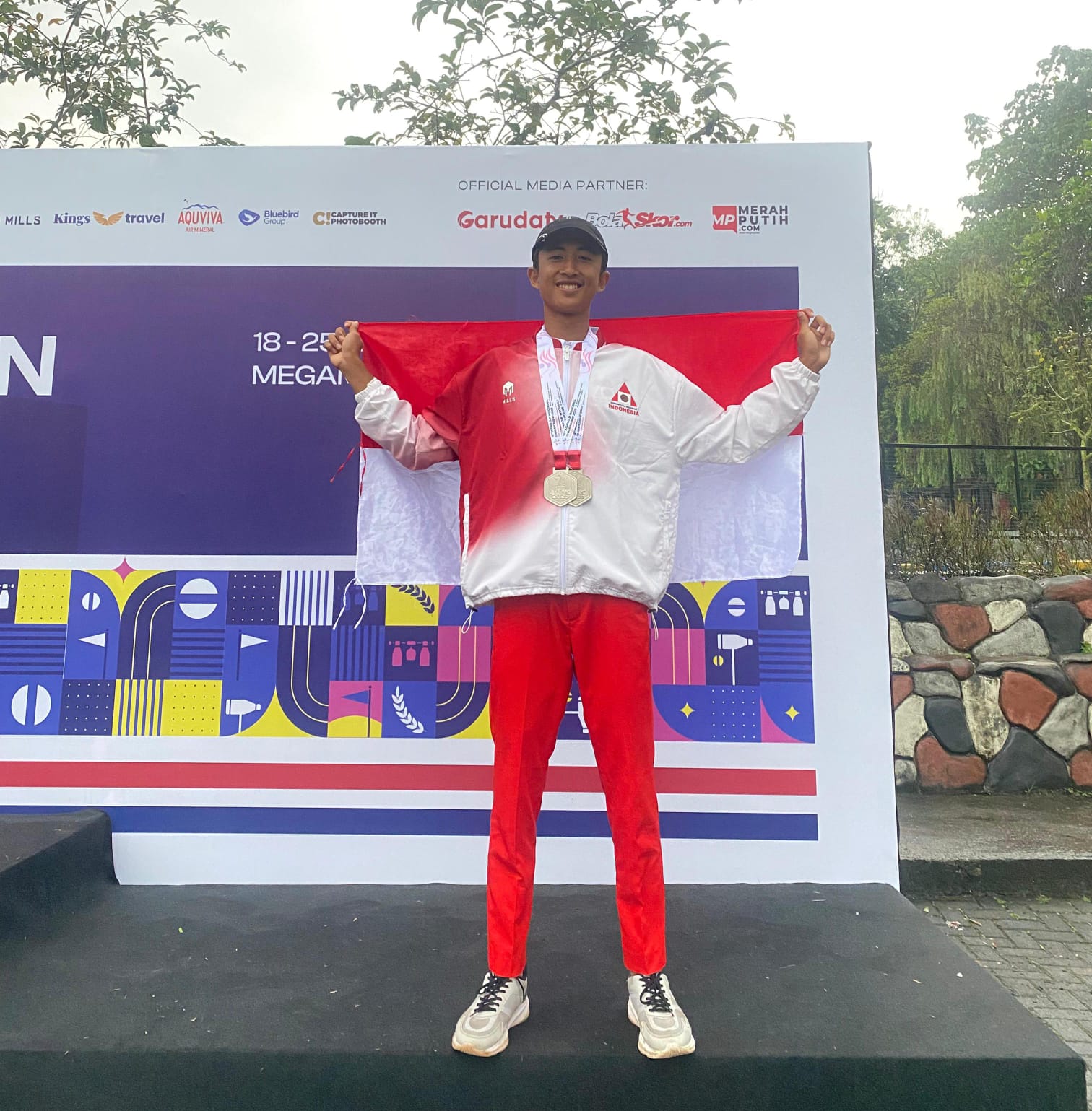 BANGGA: Restu Erdanald Hasta siswa SMAN 1 Gondanglegi meraih dua Medali Perak di ajang Asian Cup Woodball Championship 2025.