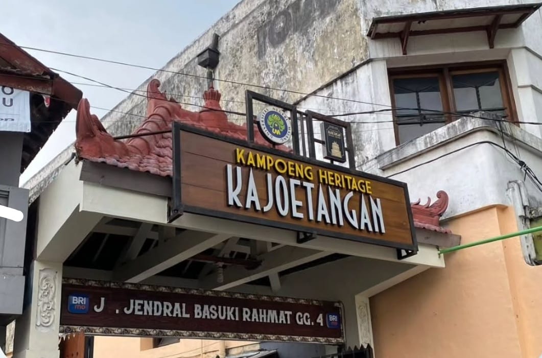 SERU: keliling kayutangan sambil foto-foto cantik