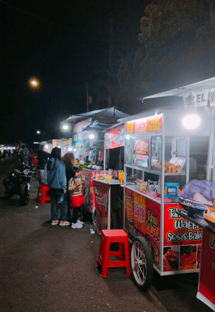 ILUSTRASI: Rekomendasi kuliner kaki lima di Malang yang jadi favorit wisatawan dengan rasa bintang 5
