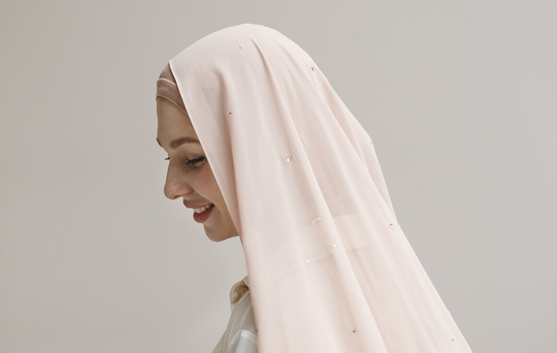 NYAMAN BANGET: Inilah Brand Pashmina Viscose yang Sedang Tren di Tiktok