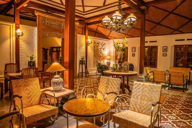 NUANSA JAWA: 4 Rekomendasi Tempat Makan Nuansa Rumah Jawa di Malang Wajib Masuk List