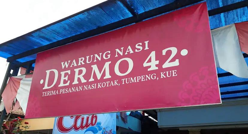 Kawasan Dermo kini jadi surga kuliner bagi warga Malang. Dari warung nasi legendaris hingga coffee shop modern, nikmati berbagai cita rasa yang menggoda selera di satu kawasan.