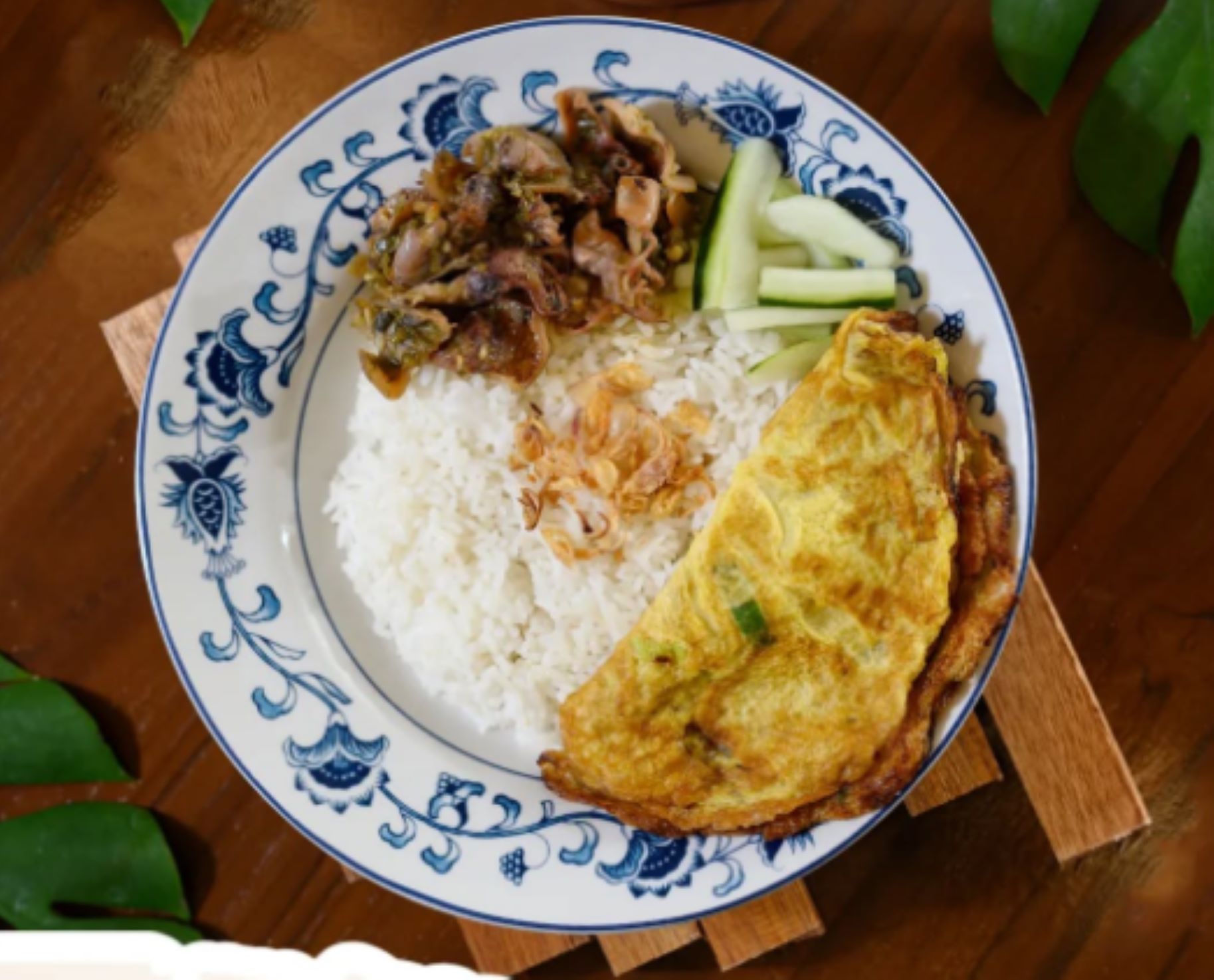 NIKMAT: Olahan cumi sambel ijo khas kopitiam nusantara di Depot Tanjung Api, gurih pedas dengan cita rasa rempah.