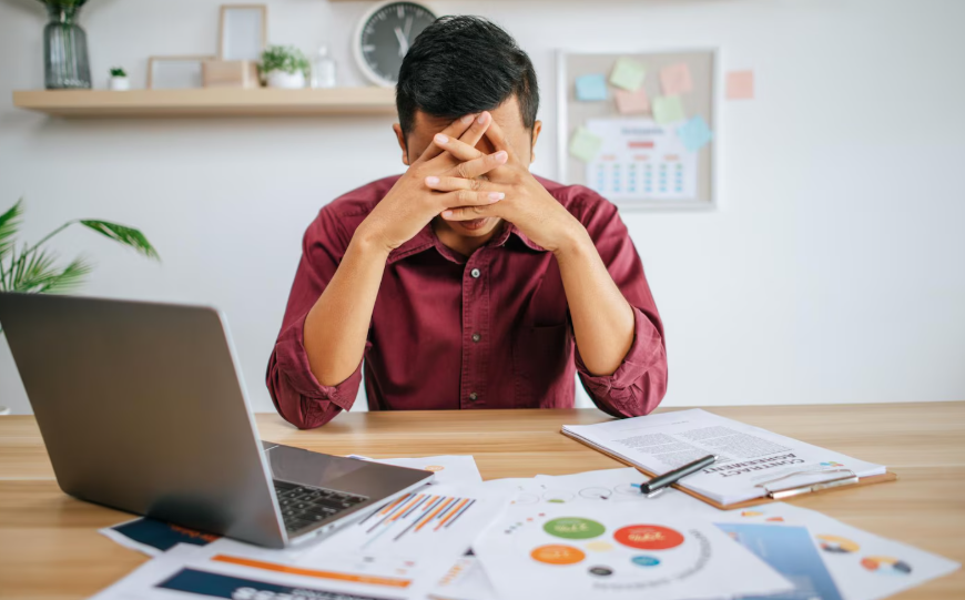 STRES: Hari Kamis Rawan Kerjaan Numpuk yang Bikin Burnout? Yuk Pelajari Beberapa Tips Berikut supaya Tetap Waras di Kantor