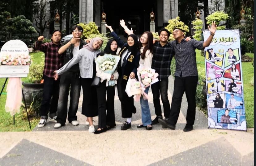 Kegagalan bukan akhir, tapi pelajaran. Dari pengalaman jualan kue lumpur, Naula memulai BannerBliss dengan perencanaan dan catatan keuangan yang rapi.