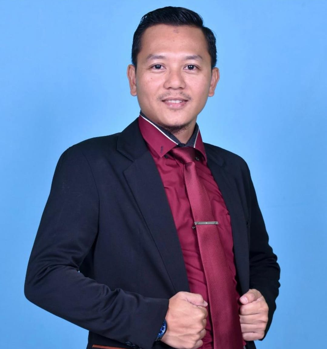 PROFESIONAL KEPAILITAN: Abdul Rohman, , SH., MH., CIRP., CTA., CPLA, Founder ABDUL ROHMAN & Associates Law Office ini juga aktif sebagai ustad di pondok pesantren.