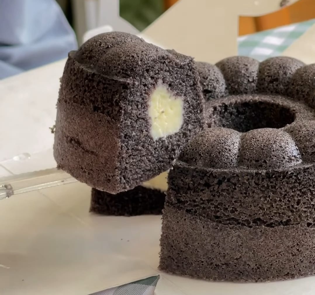 SEMPURNA: Perpaduan yang sempurna antara bolu yang lembut dan&nbsp;keju&nbsp;yang&nbsp;lumer dari Shakira Home Bakes