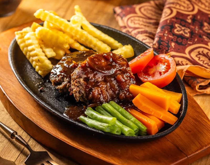 ENAK DAN MURAH: Pilihan Steak yang Ramah di Kantong Mahasiswa