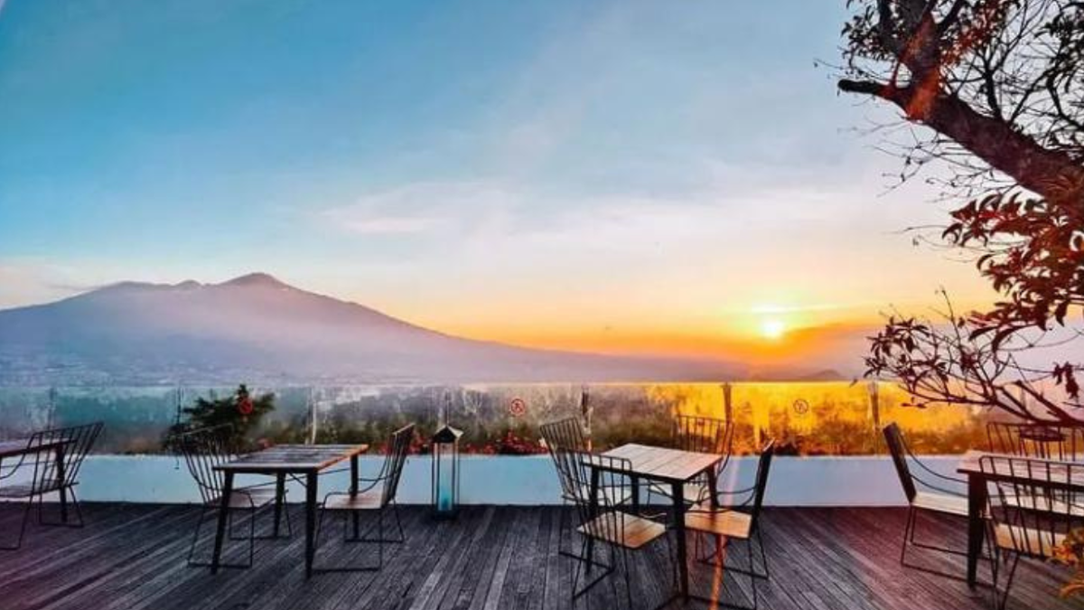 VIEW GUNUNG: Top Rekomendasi Cafe View Pegunungan