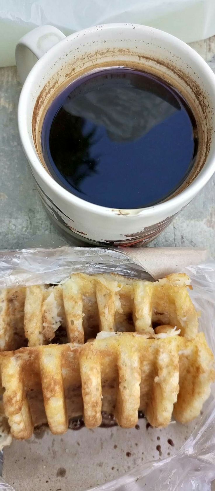 LEGENDARIS: Kue rangin di berbagai sudut Malang ini hadir dengan rasa gurih otentik yang bikin nostalgia jajanan lawas.