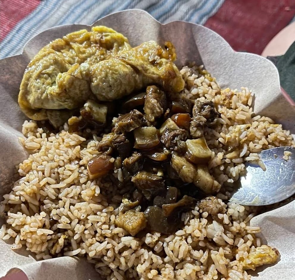 GURIH&nbsp;MEDOK: Pecinta Hidangan 100% Haram Merapat, Malang Punya Tempat Nasi Goreng Babi yang Wajib Dicoba