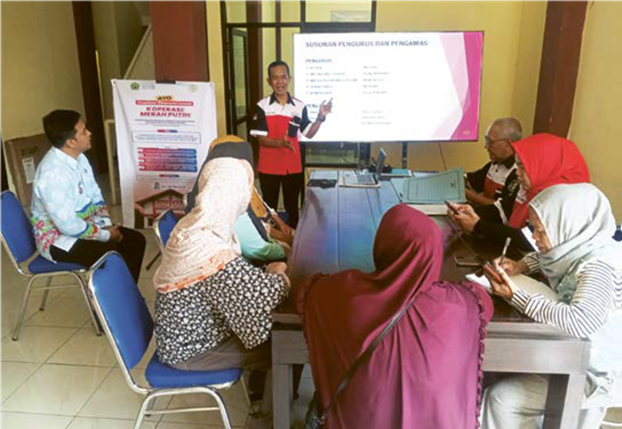 BERPENGALAMAN: Pengurus Koperasi Merah Putih Bumiayu menggelar rapat untuk update operasional usaha, beberapa waktu lalu.
