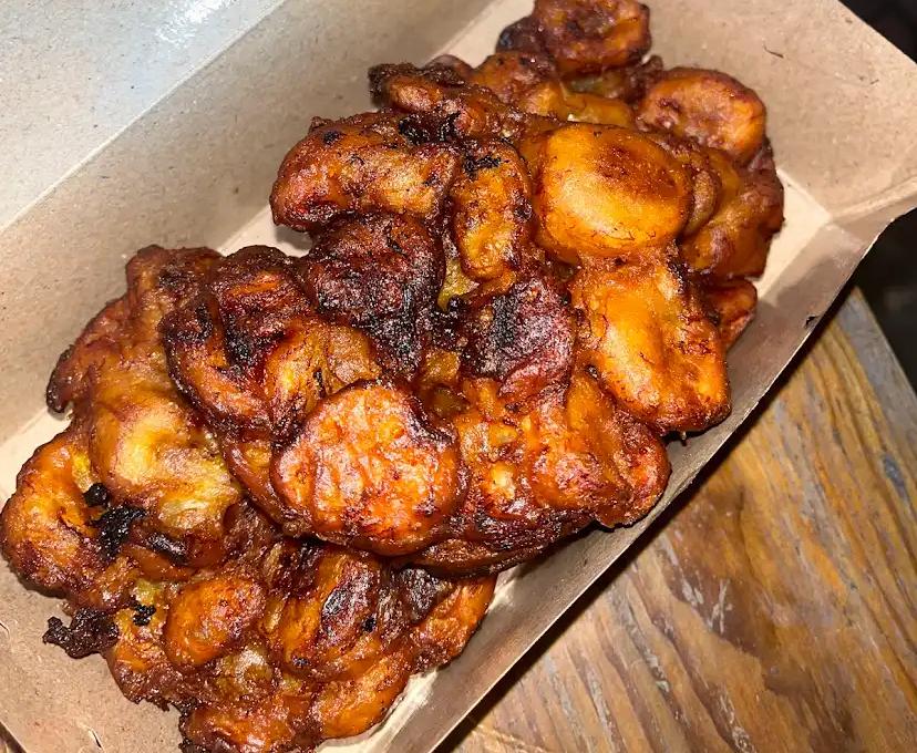 Pisang madu jadi camilan manis yang tak pernah sepi peminat. Renyah di luar, lembut di dalam, jadi pendamping favorit warga Malang saat santai.