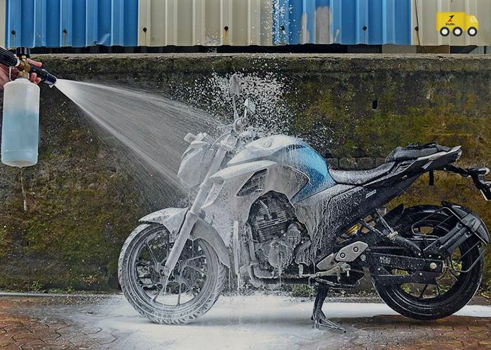 BERSIH: Rekomendasi tempat cuci motor di Malang ini siap bikin tungganganmu kinclong setiap saat.