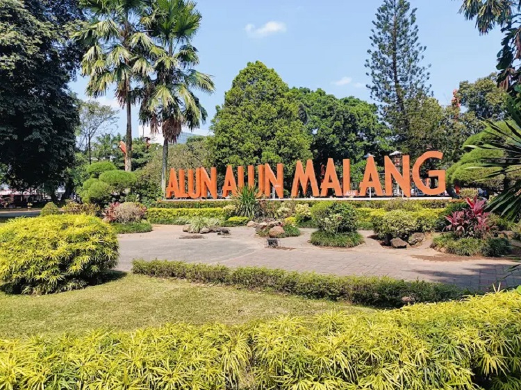 WAJIB COBA: Kuliner Enak Dekat Alun-Alun Kota Malang yang Sayang untuk Dilewatkan