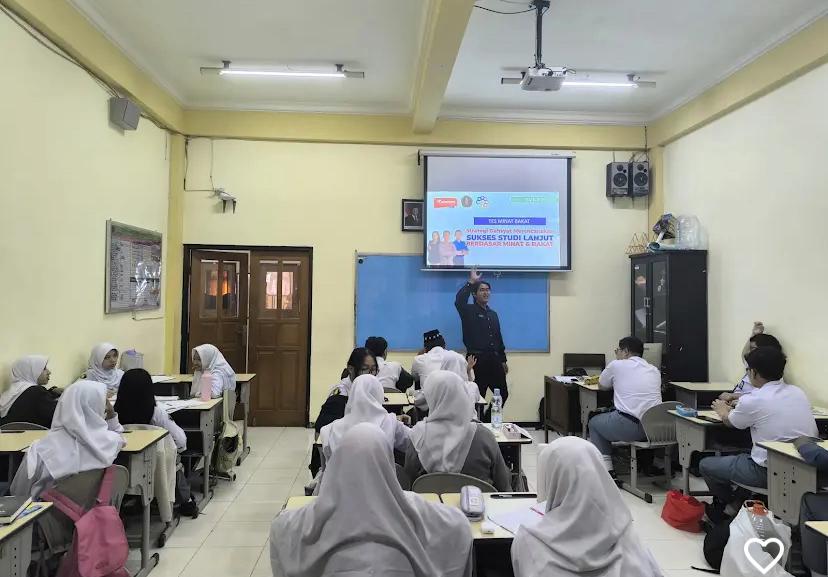 SNPMB 2026 hadir dengan aturan baru: Tes Kemampuan Akademik (TKA). Siswa di Malang dan seluruh Indonesia wajib pahami mekanismenya sejak dini.