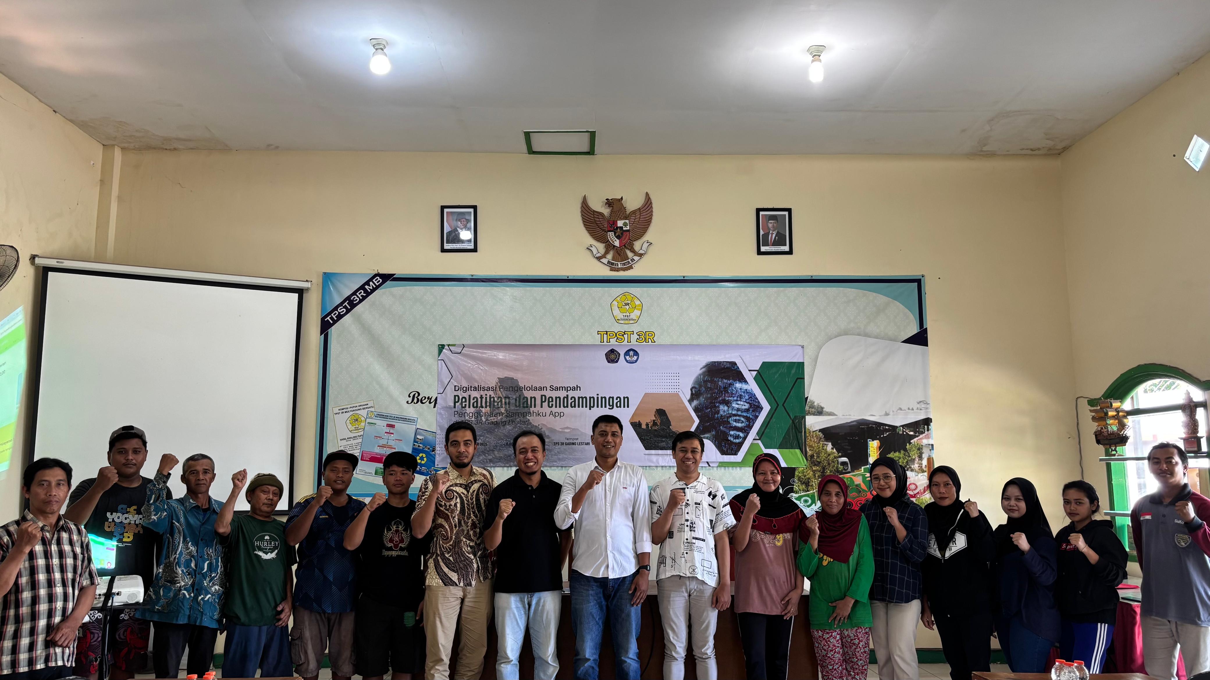 SINERGI: Kegiatan ini turut melibatkan mahasiswa dan masyarakat.