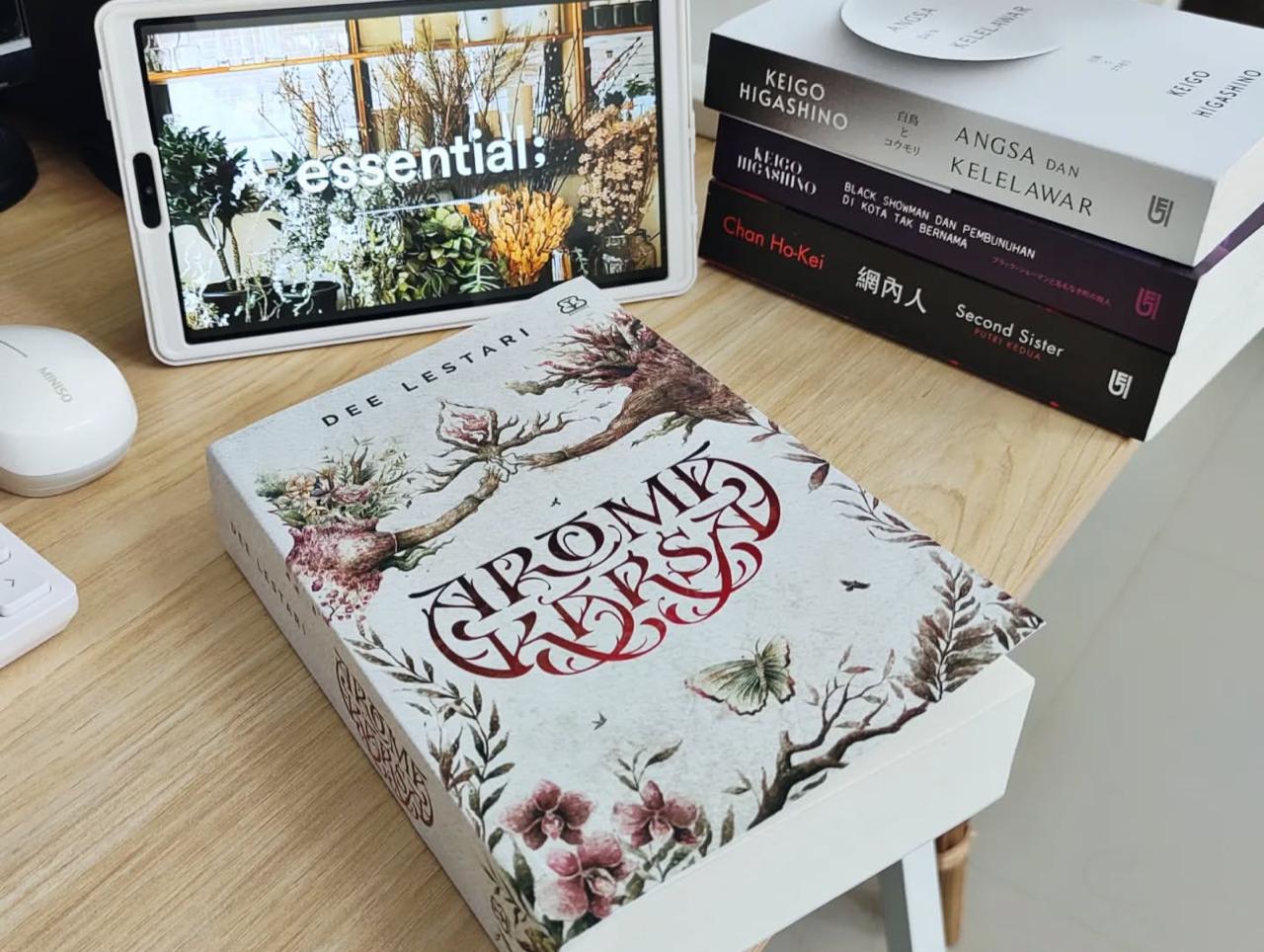 WAJIB BACA: Novel Aroma Karsa karya Dee Lestari dengan cerita unik