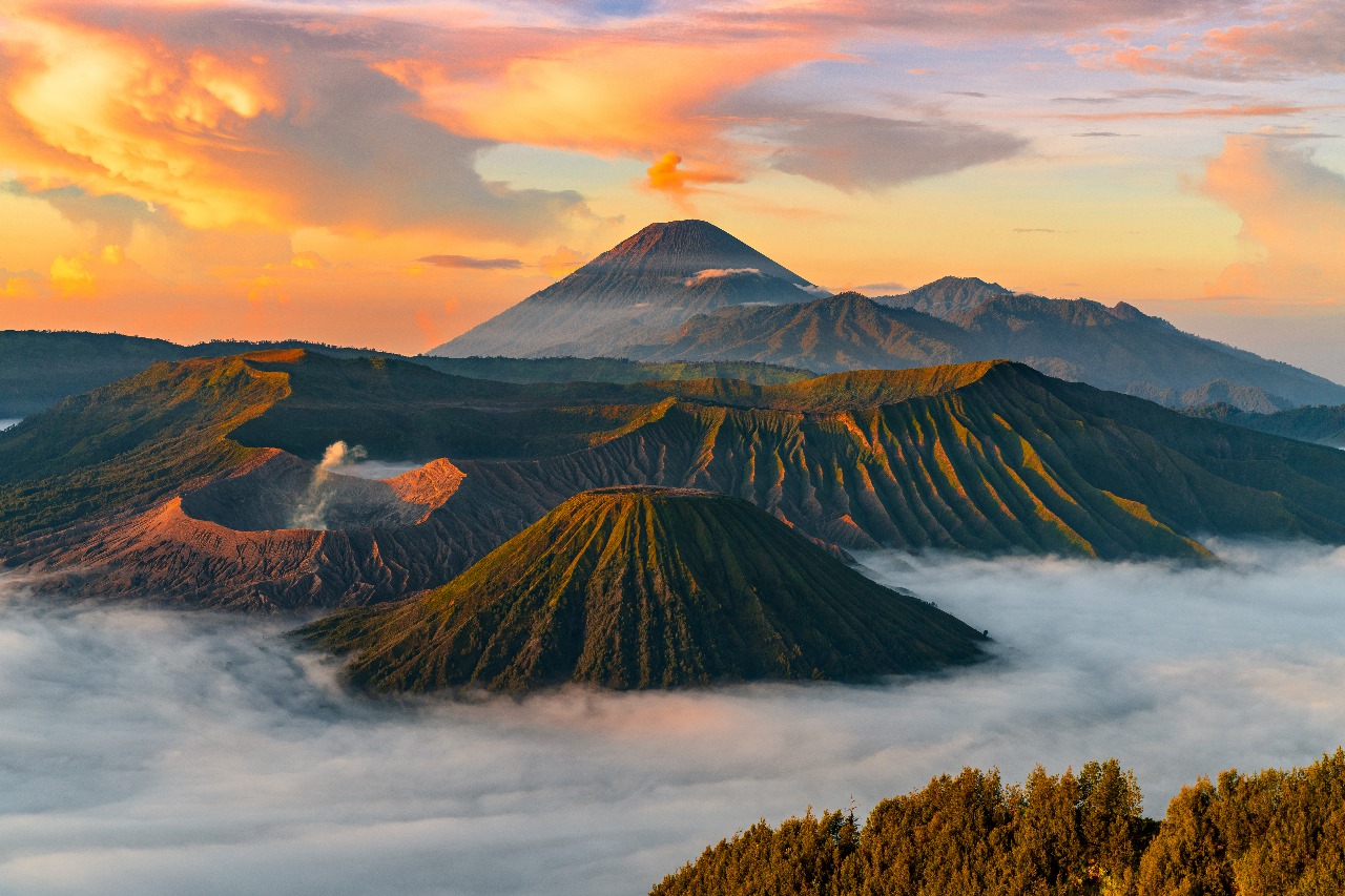 WOW: Gunung Cantik di Malang Ini Cocok untuk Pendaki Pemula dengan Jalur Mudah dan View Keren