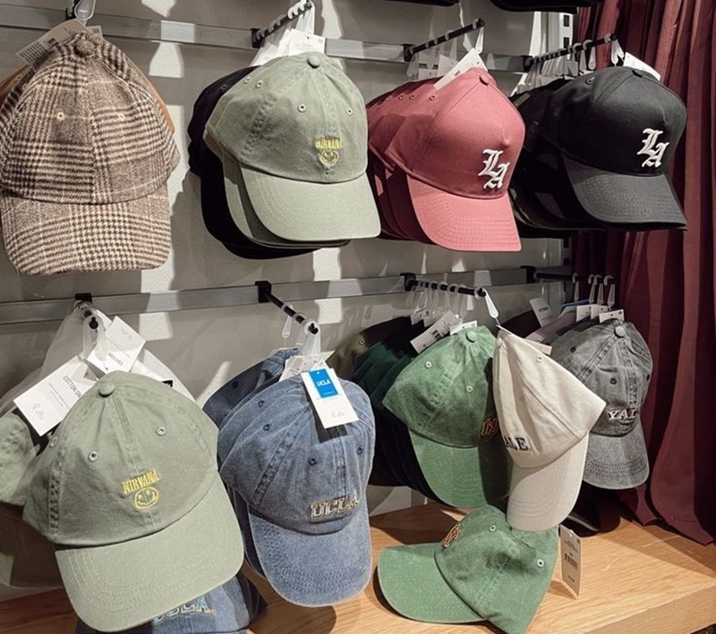 KEREN: Topi berbagai warna