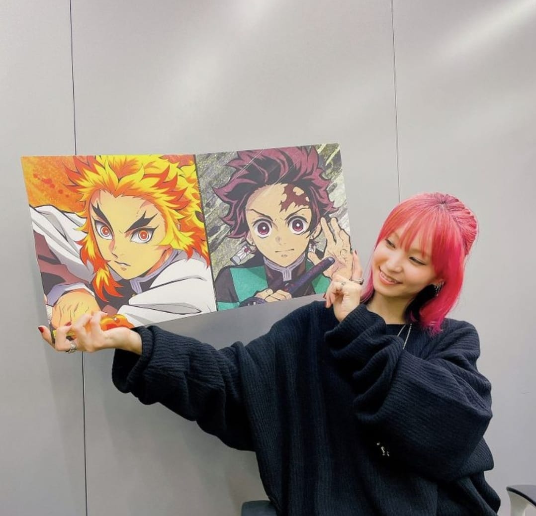 RATU OST: LiSA atau yang juga dikenal dengan Risa Oribe, penyanyi asal Jepang yang telah mengisi banyak soundtrack epic anime populer