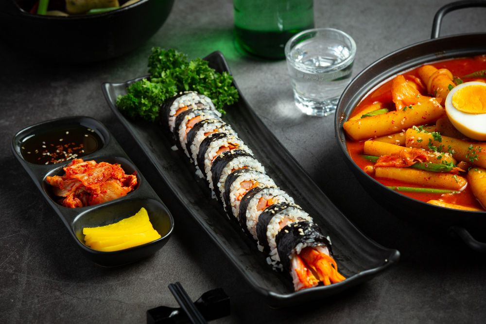 MENGGIURKAN: kuliner korea ternyata masih bisa dinikmati oleh lidah nusantara.