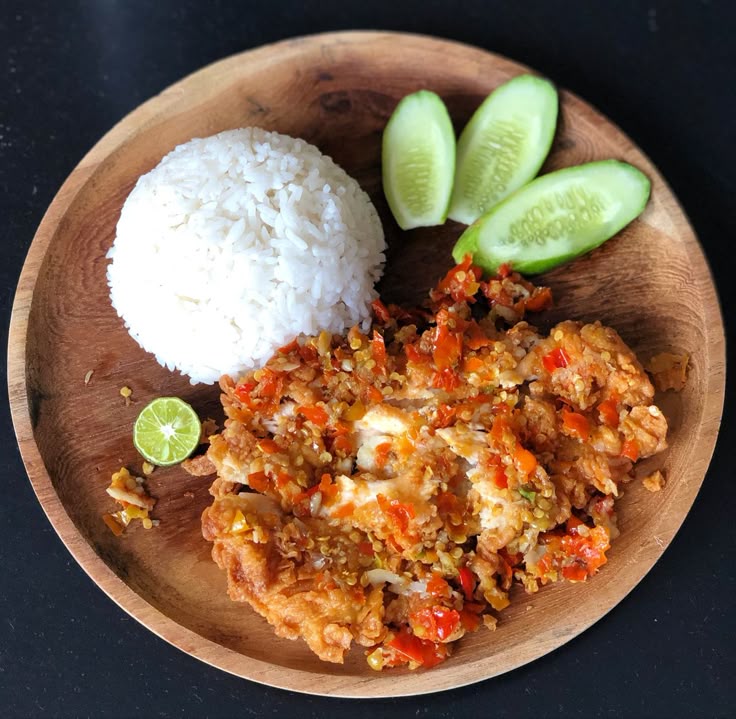 Ilustrasi ayam geprek enak
