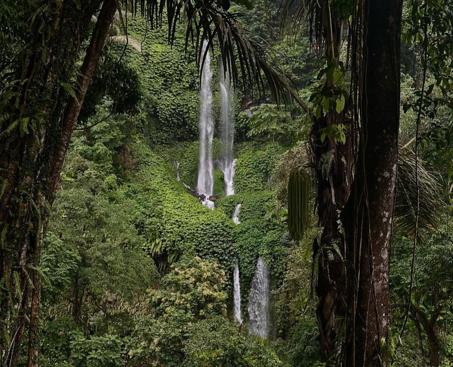 INDAH ASRI: Air terjun Sendang Gile di Pulau Lombok