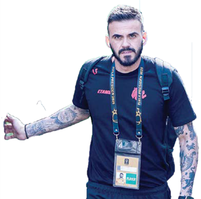 LUCAS  FRIGERI  KIPER  AREMA FC