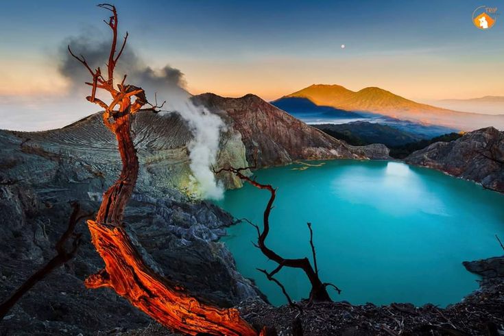 MENAKJUBKAN: Keindahan Kawah Ijen dengan api birunya, pesona alam yang mendunia dari Jawa Timur.