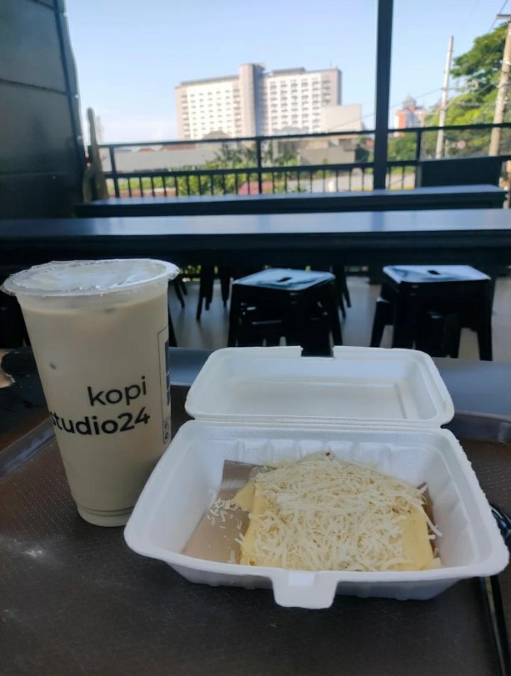 LOW BUDGET: Kopi Sudio 24, salah satu rekomendasi kafe ramah mahasiswa di Malang karena harganya yang murah sehingga cocok untuk nongkrong hemat di tanggal tua
