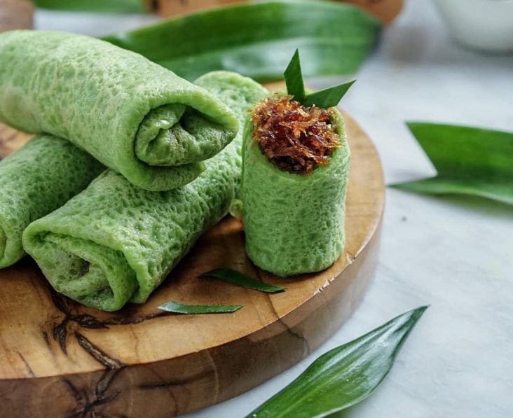 MANIS: Dadar gulung di Malang hadir dengan isian legit dan kulit lembut, cocok untuk camilan tradisional kapan saja.