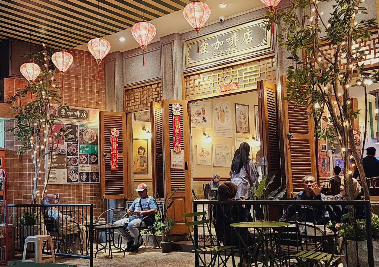 SUASANA NYAMAN: Kho Kopitiam di daerah Klojen