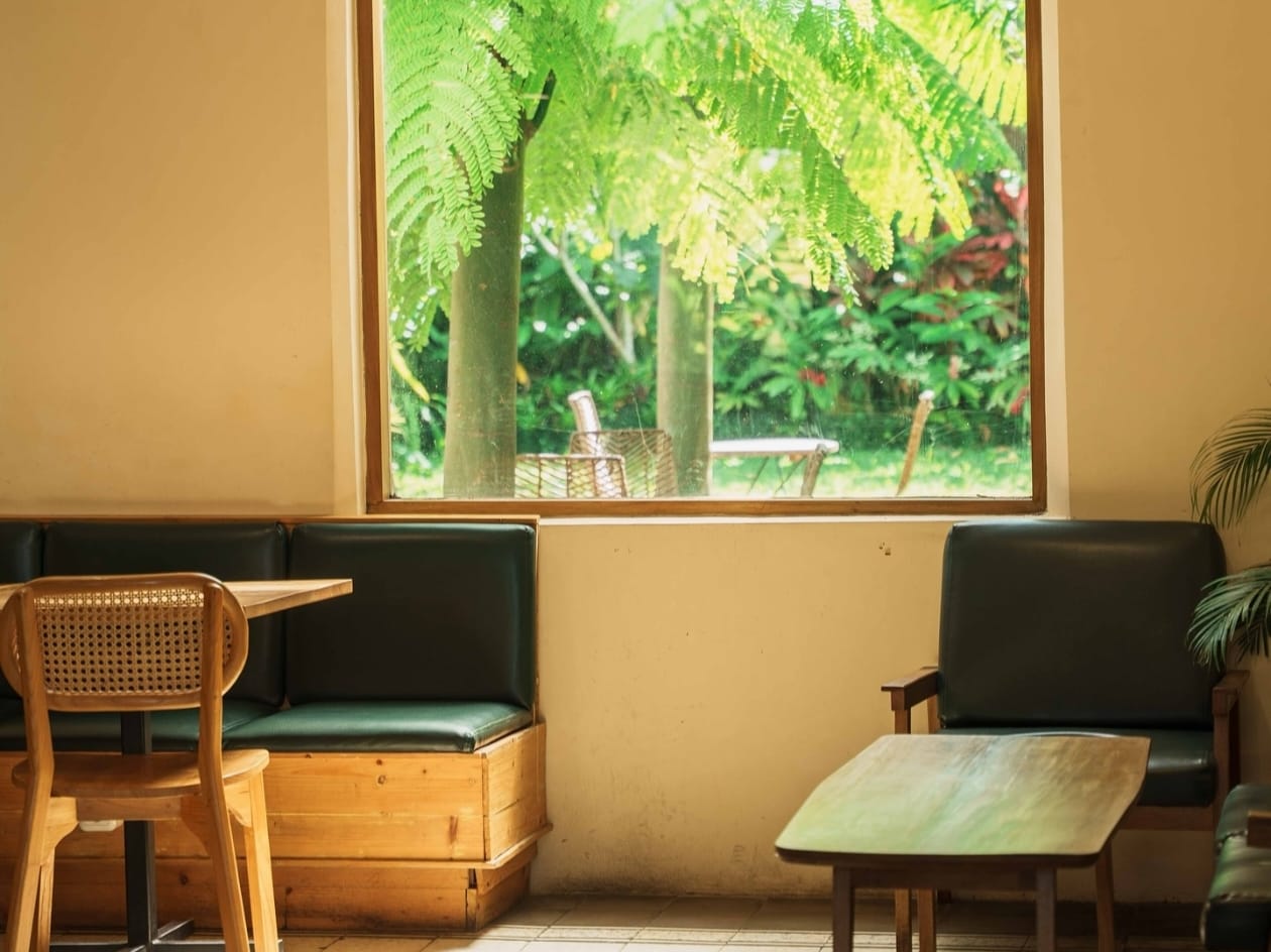 TENANG: ngerjain tugas dengan suasana yang mendukung bikin cepat kelar.