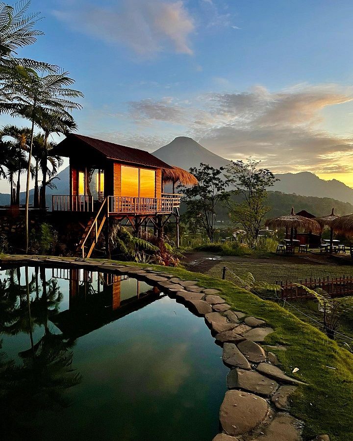 Pemandangan Gartenhutte Saat Sore Hari, Pemandangan Gunung Memanjakan Mata