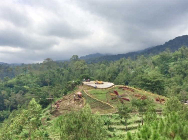 PUNCAK: Daya tarik utama Batu adalah wisata puncak ketinggian yang menawarkan panorama luar biasa dari atas.