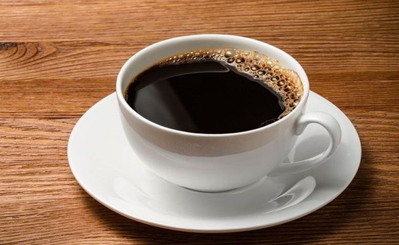 Kopi Hitam Disajikan Hangat