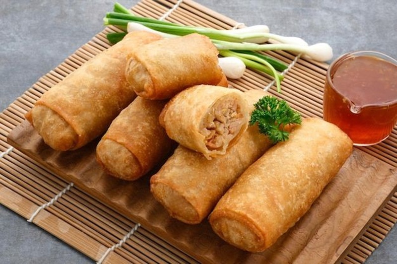 LEZAT: Lumpia Isian Full Ayam