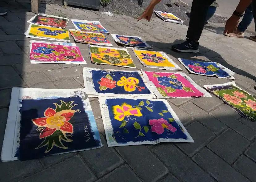 Hari Batik Nasional jadi momen mengenal ragam motif batik Indonesia. Warga Malang wajib tahu kekayaan warisan budaya ini.