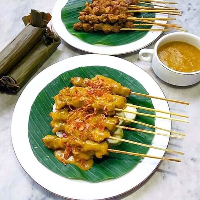 Ilustrasi sate Padang