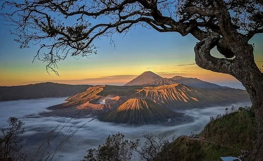 FOTO: Berikut tiga spot foto terbaik yang wajib dikunjungi di Bromo