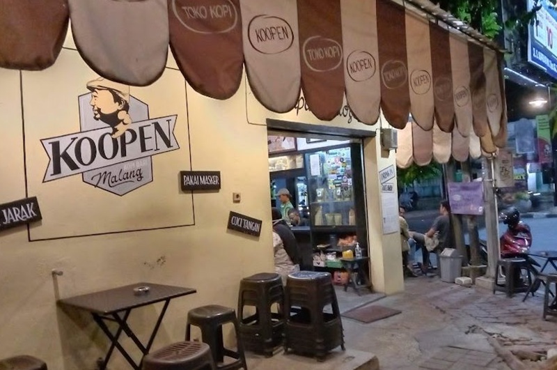 Nongkrong seru di tempat kopi Koopen